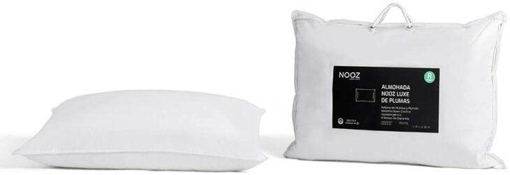 Juego de almohadas blancas para cama matrimonial