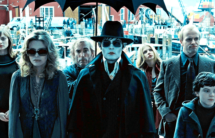 Escena de la película Dark Shadows con Johnny Depp