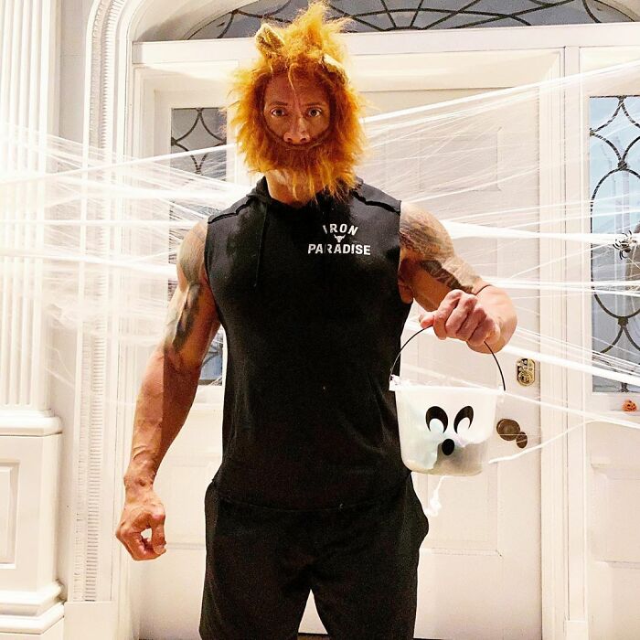 Dwayne Johnson 'La Roca' disfrazado como Mufasa