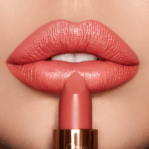 Labial tono coral