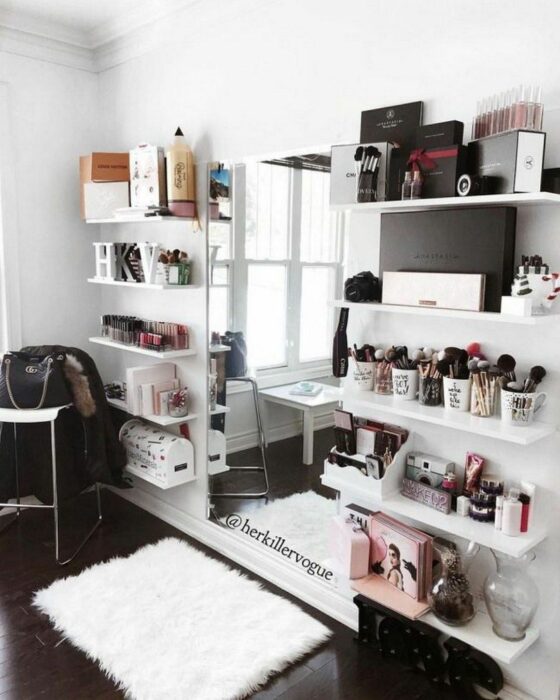 Makeup room con un espectacular espejo