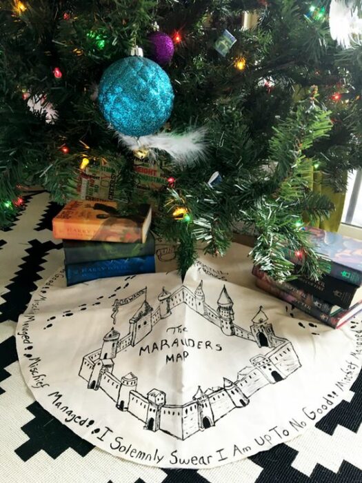 Base del árbol inspirado en el Mapa de los Merodeadores de Harry Potter