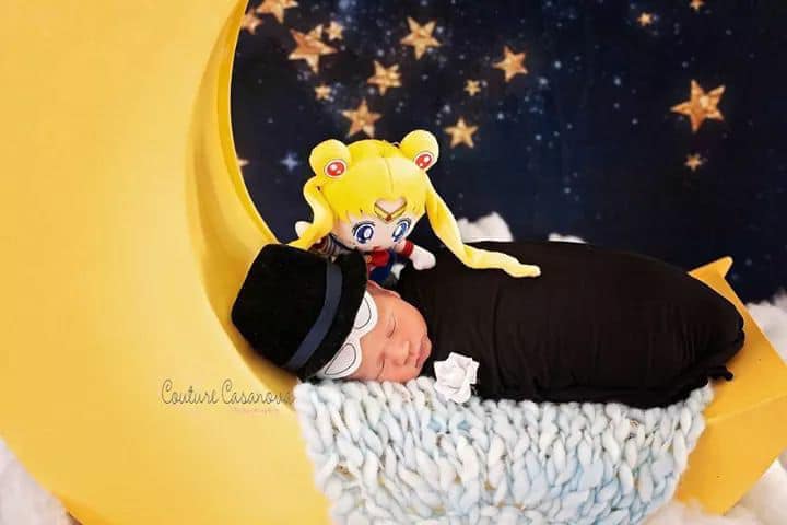 Bebé disfrazado como Tuxedo Mask sesión de fotos