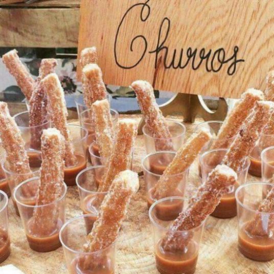 Mesa de churros para boda