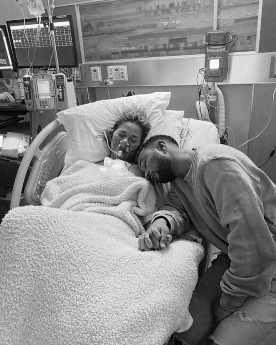 Chrissy Teigen y John Legend