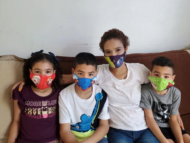 Nadia Rivera Méndez y sus hijos