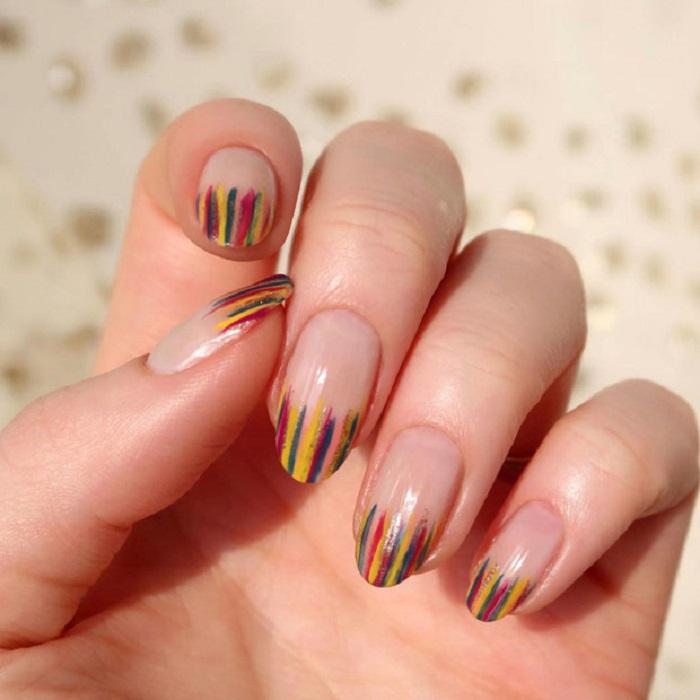 Nail art serpentina en tonos otoñales