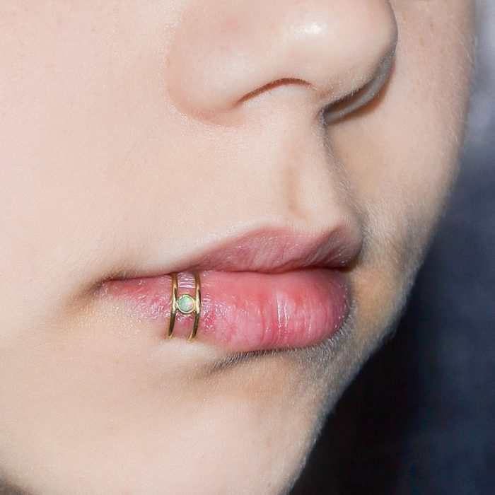 arete falso, simulador de perforación, para el labio