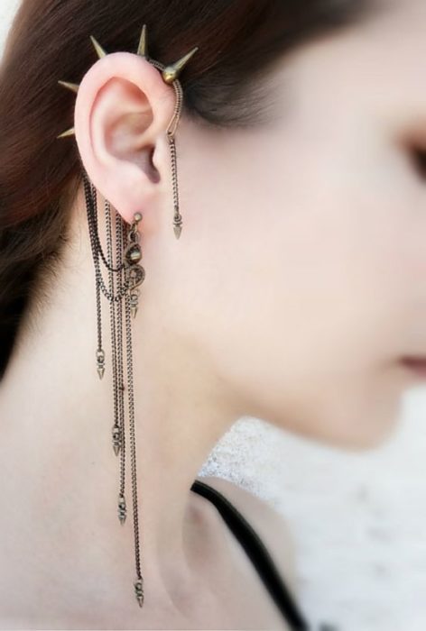 arete falso con cadenas, simulador de perforación, para la oreja