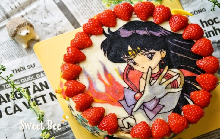 Pastel de fresas inspirado en Sailor Mars