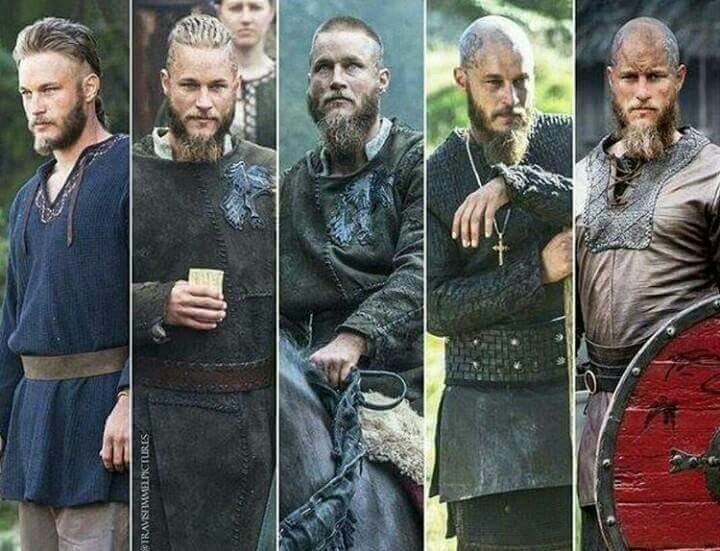 Travis Fimmel como Ragnar Lodbrok
