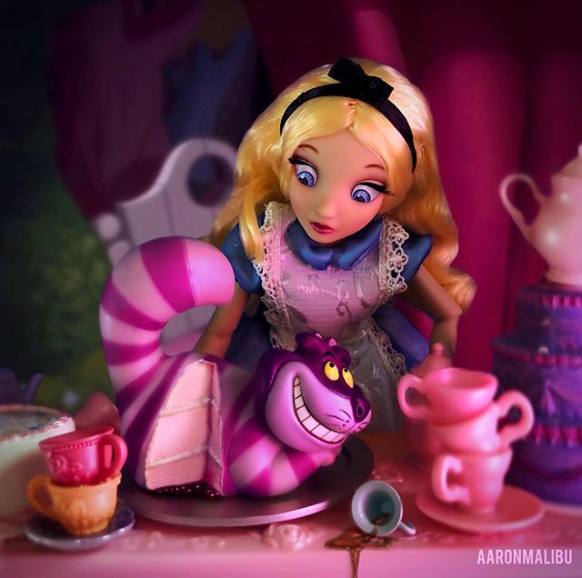 Muñeca barbie de el artista Aaron Malibu, Alicia