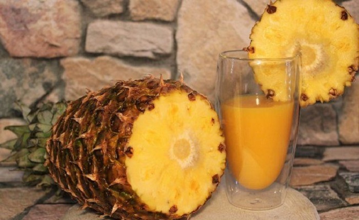 Jugo de piña y linaza