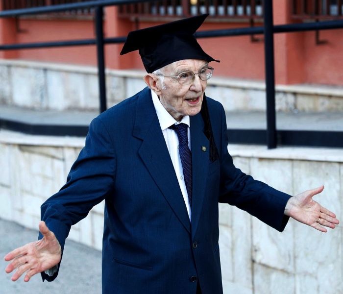 Giuseppe Paternò, un abuelito de 96 años graduado de la Universidad de Palermo