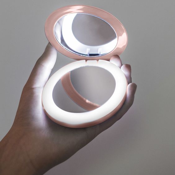 Espejo de bolsillo con luz LED