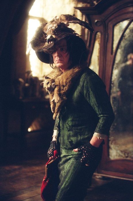 Escena de la película de Harry Potter donde aparece el profesor Snape con su atuendo de boggart