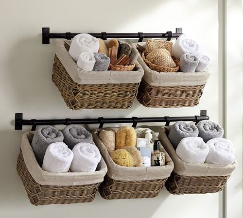 Organizador de toallas de baño con canastas de mimbre