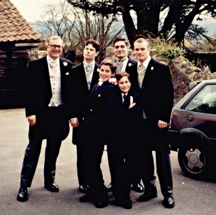 henry cavill y su familia