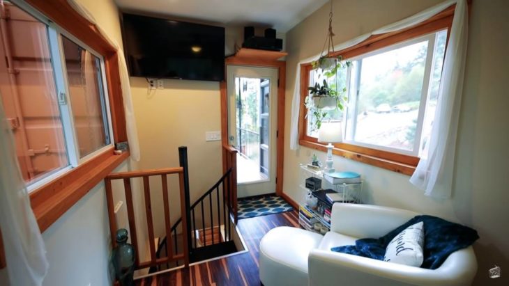 Casa construida con contenedores