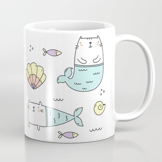 Taza blanca con estampado de gatitos con cola de sirena