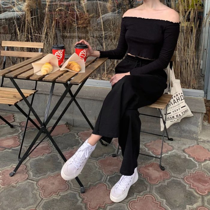 Total black outfit para verano y entretiempo