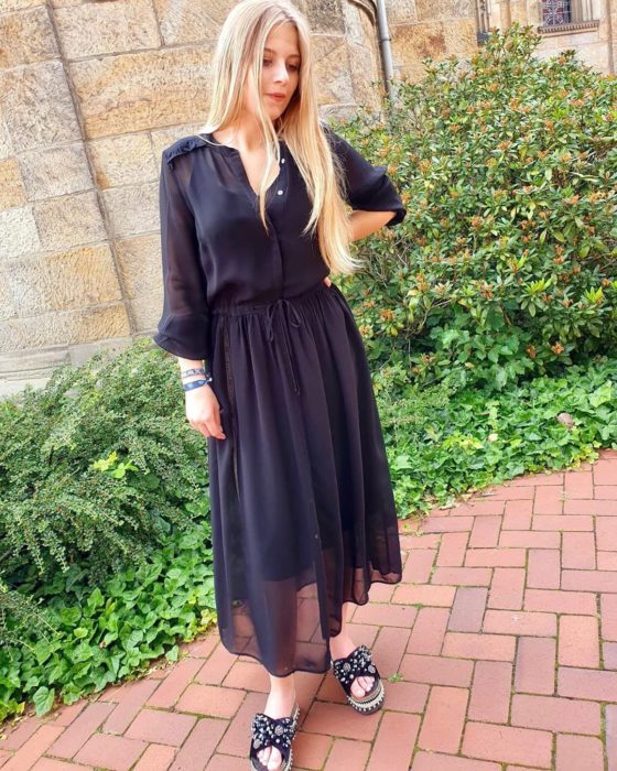 Total black outfit para verano y entretiempo