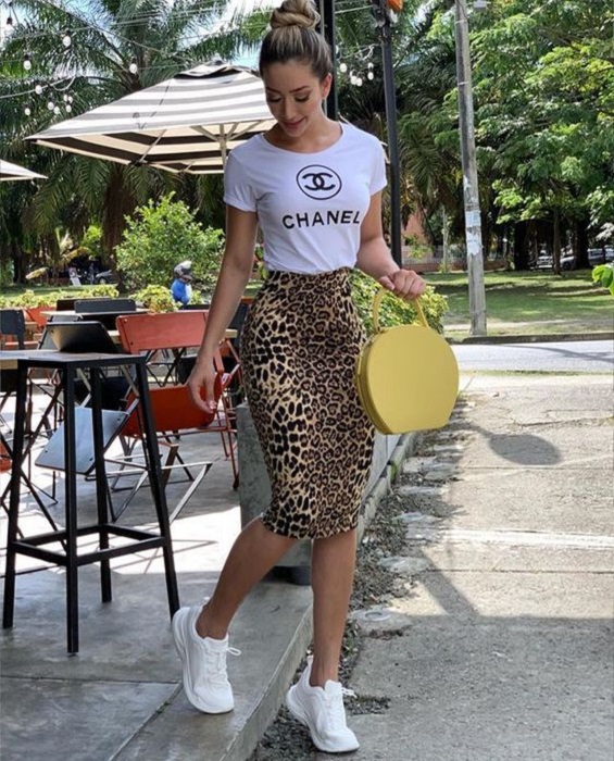 Falda veraniega tipo lápiz de estampado de animal print