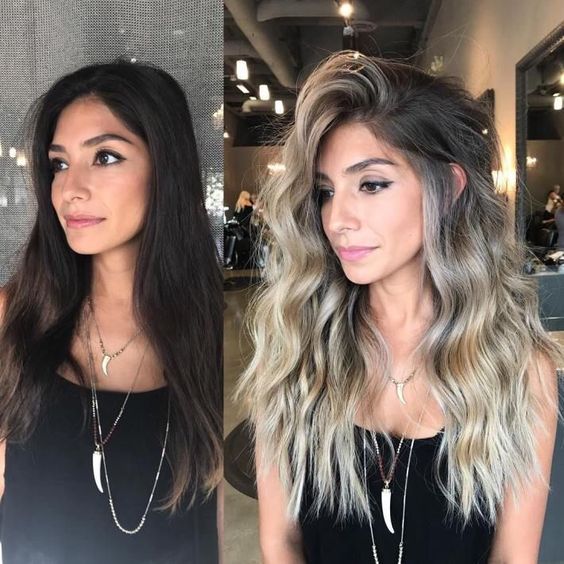 antes y después de chicas morenas con luces en el cabello