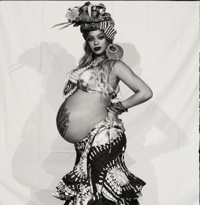 Beyoncé vestida de africana celebrando su baby shower