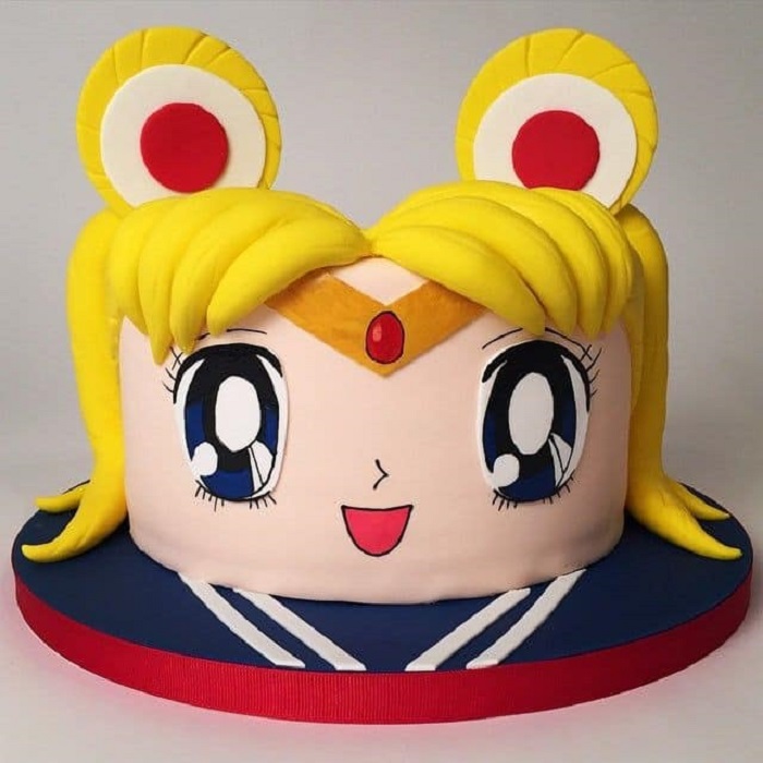 Pastel de Sailor Moon estilo fondant, con el rostro de Serena