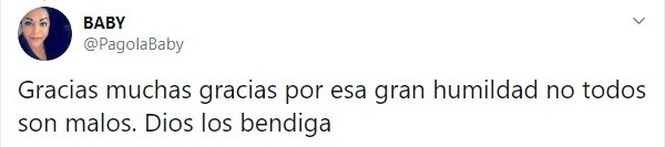 Tuit sobre policías comprando dulces a abuelitos