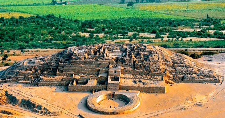 Monumento Arqueológico de Caral en Perú