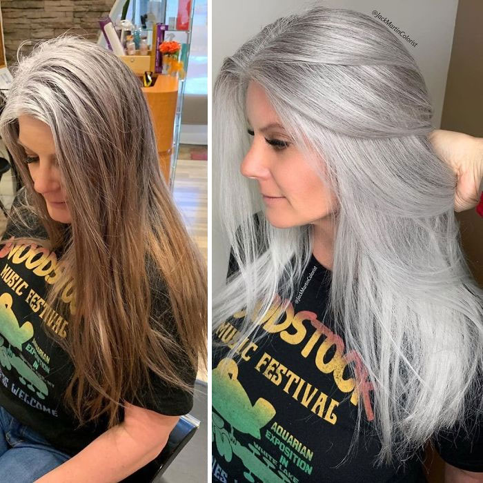 Chica con cabello teñido en tono gris plata y destellos dorados