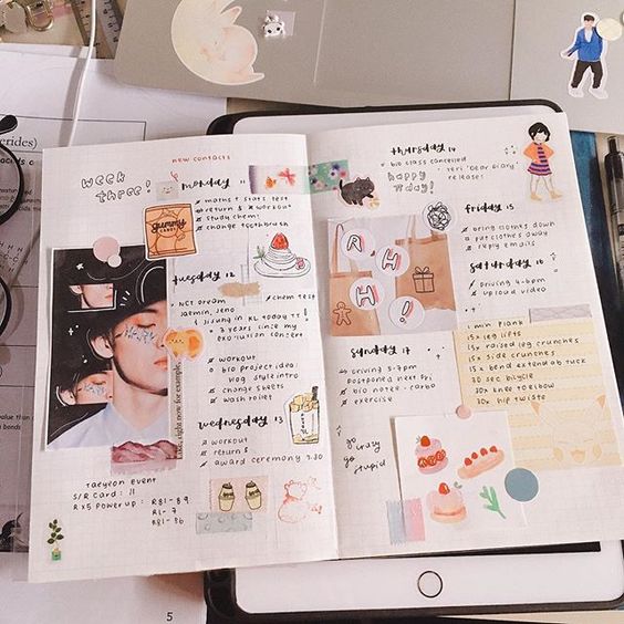 Libreta decorada con fotos y detalles kawaii