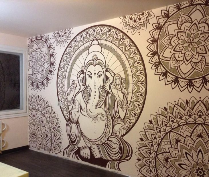 Mandala que cubre toda la pared