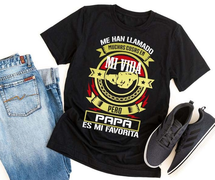 Camiseta de regalo para el día del padre con la frase "Me han llamado de muchas formas en mi vida..."