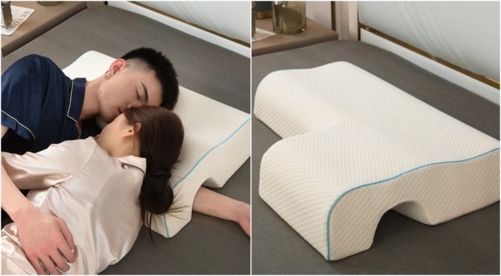 Pareja de novios dormidos con la almohada Shell para evitar entumecimiento en los brazos