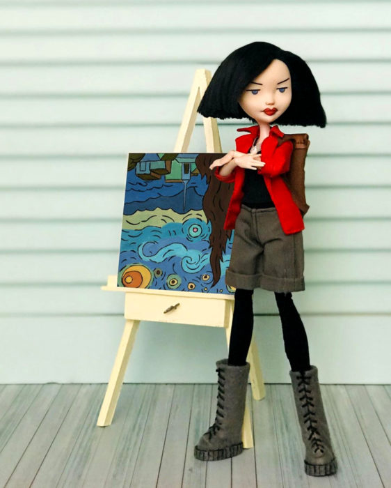 Artista rusa Arty Ooak Dolls transforma muñecas Monster High en personajes de caricaturas y películas; Daria, Jane Lane pintando
