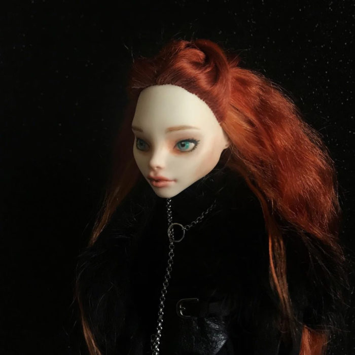 Artista rusa Arty Ooak Dolls transforma muñecas Monster High en personajes de caricaturas y películas; Game of thrones, Sansa Stark