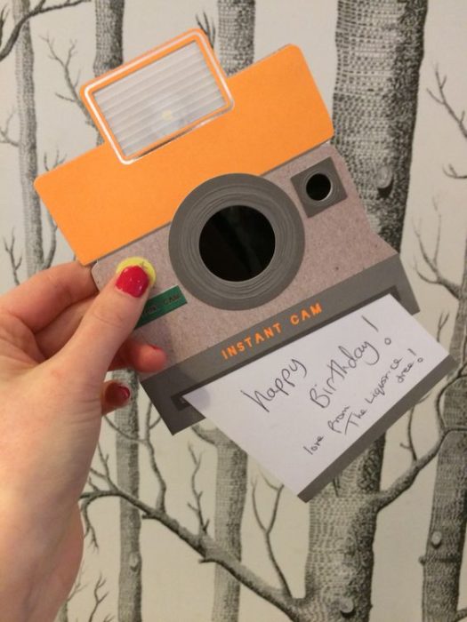 Tarjeta del Día de las Madres con diseño de cámara de fotos