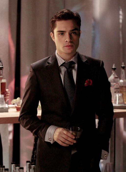 Chuck Bass durante una escena de la serie Gossip Girl