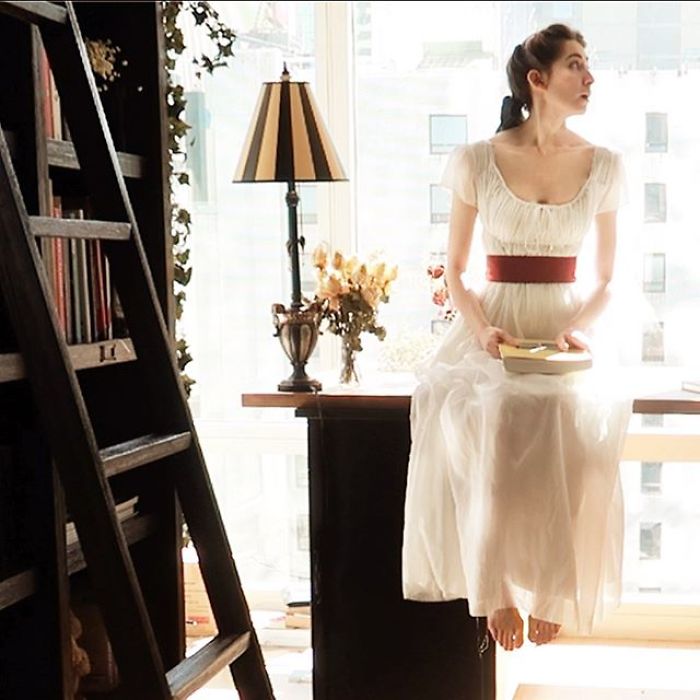 Bernadette Banner y sus vestidos de época