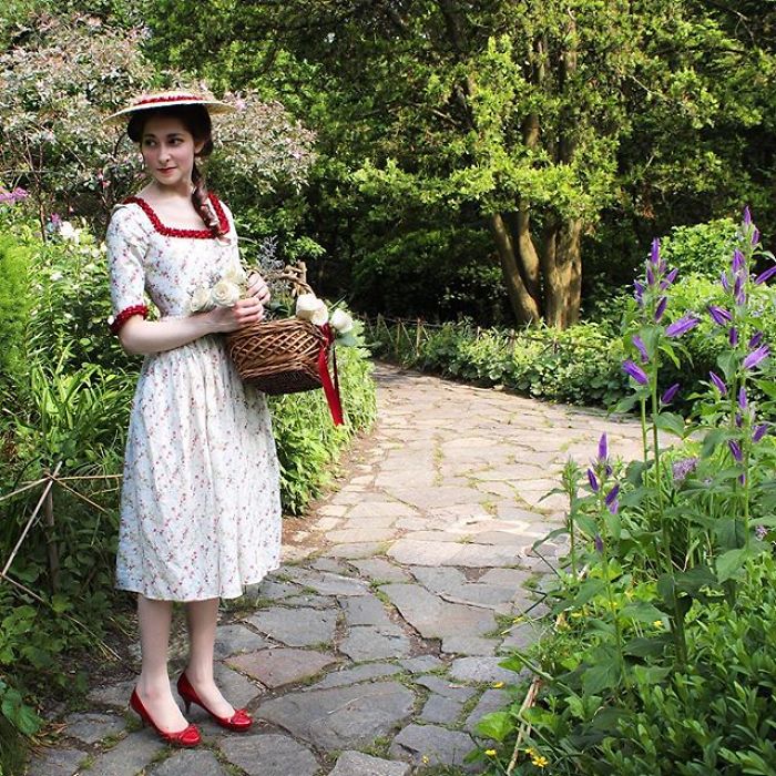 Bernadette Banner y sus vestidos de época