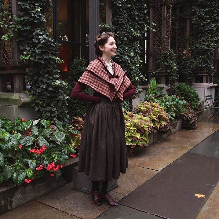 Bernadette Banner y sus vestidos de época