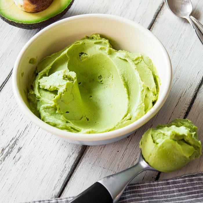 Helado casero de aguacate