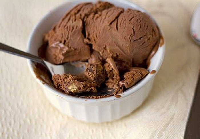 Helado casero de chocolate