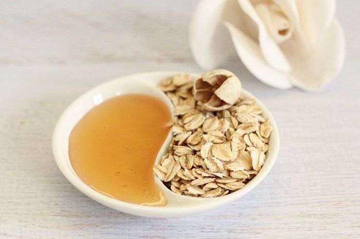 Ingredientes para mascarilla de miel y avena