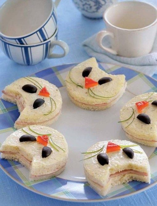 Sandwich mini en forma de gatitos