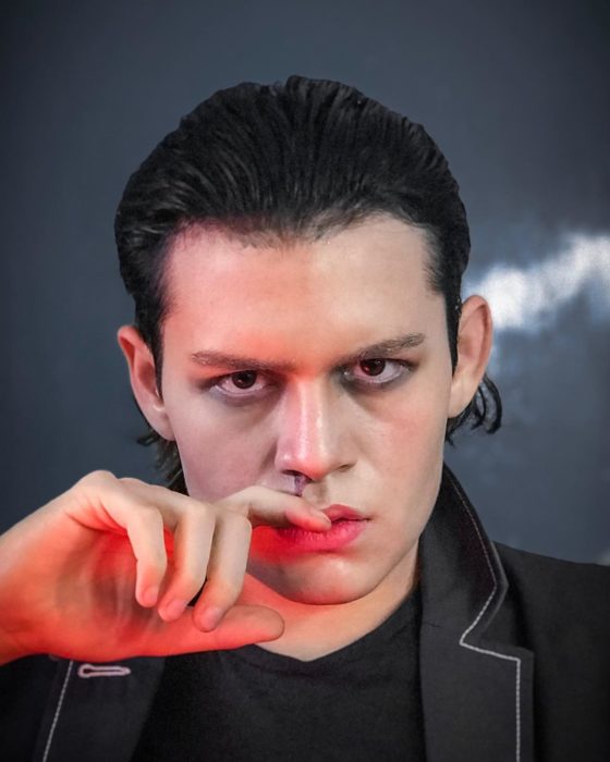 Usiel Guillermo, chico mexicano que se parece a Shrek humano; cosplay de Once, Eleven, Stranger Things, Millie Bobby Brown