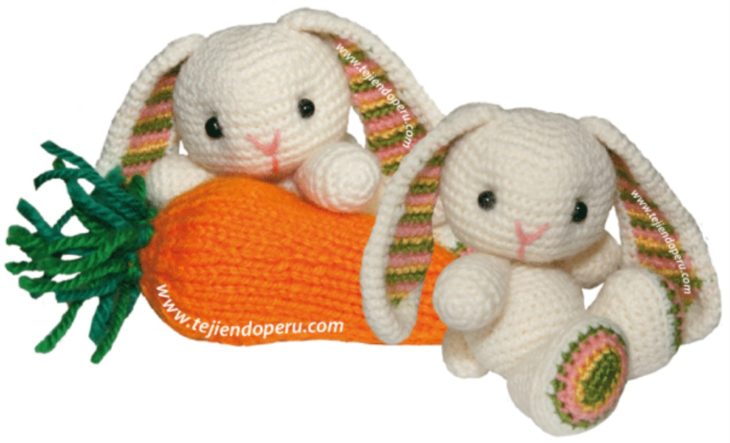 Conejitos y zanahoria tejidos a crochet
